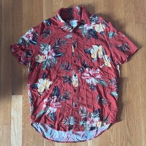 Lucky Brand Men’s M Floral Red Button Down Shirt